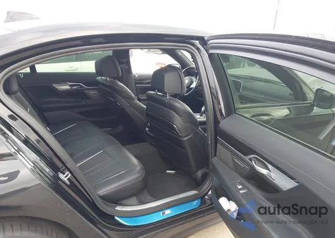 2022 BMW 750 I xDrive z USA, uszkodzony, nr VIN WBA7U2C01NCH71843